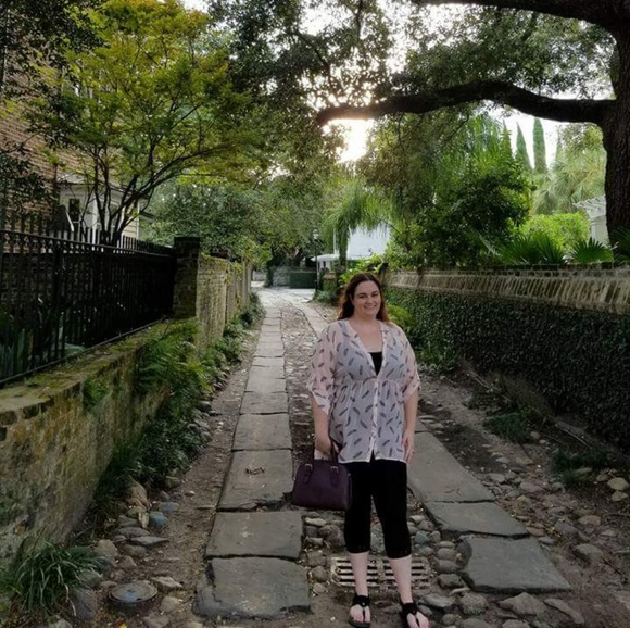 Meet your Posher, Britt - Picture 5 of 8